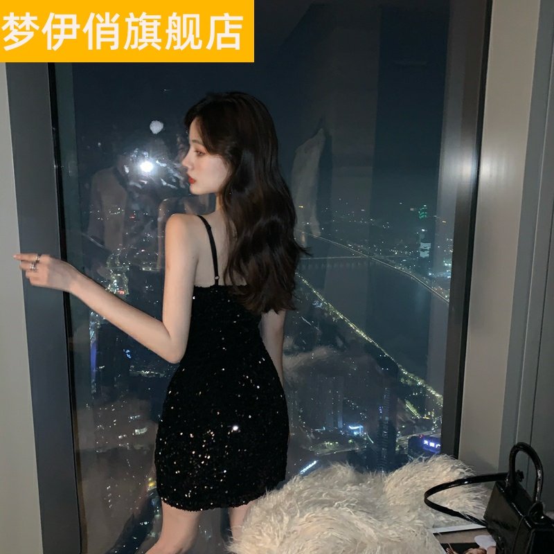亮片吊带连衣裙女早春性感短款无袖V领短款闪闪blingbling吊带裙