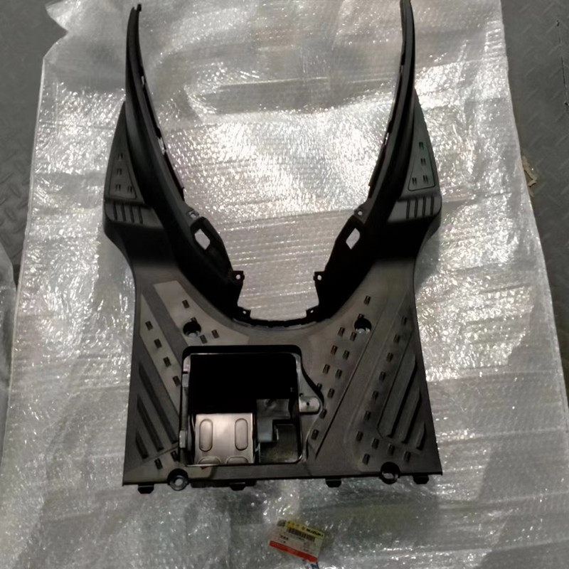 轻骑铃木丽梦qs125t-7脚踏板电池盒搁脚板上踏板护板塑料外壳适用