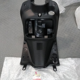 适用轻骑铃木丽彩QS125T 2AB前货箱内箱护罩前储物箱韵彩100