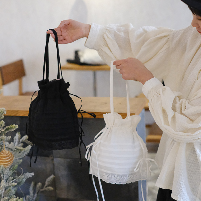 十月雪 日系亚麻刺绣花边重工压褶水桶包手拎包女春季新款文艺包,箱包皮具/热销女包/男包,时尚帆布包,淘宝优惠券,粉丝福利购,淘宝优惠卷