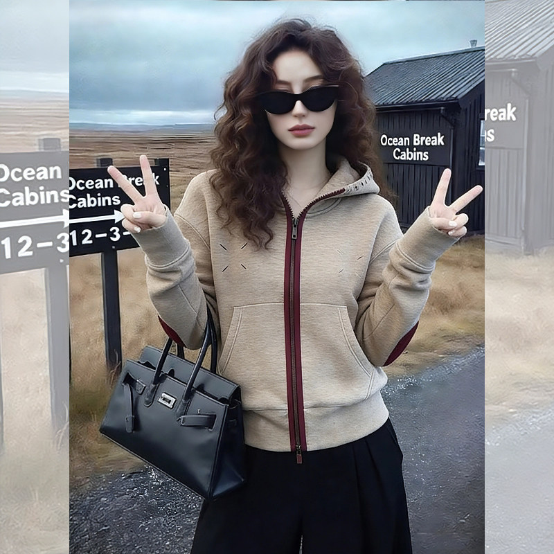 简约百搭休闲风美式慵懒燕麦色连帽卫衣外套女秋冬款复古chic上衣,女装/女士精品,短外套,淘宝优惠券,粉丝福利购,淘宝优惠卷