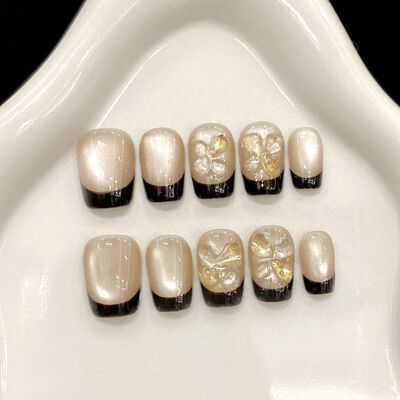 水晶碎石豆沙灰黑法式猫眼高级感短款美甲纯手工穿戴甲批发