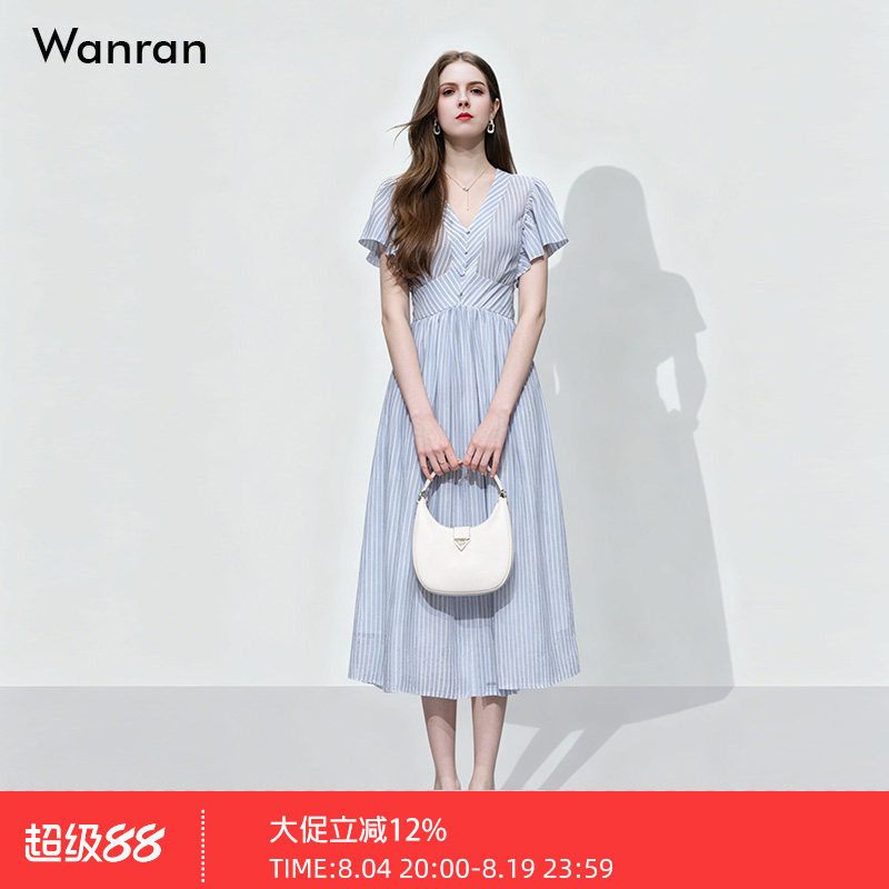 2026夏季新款时尚复古赫本风收腰大摆荷叶袖中长蓝色条纹连衣裙