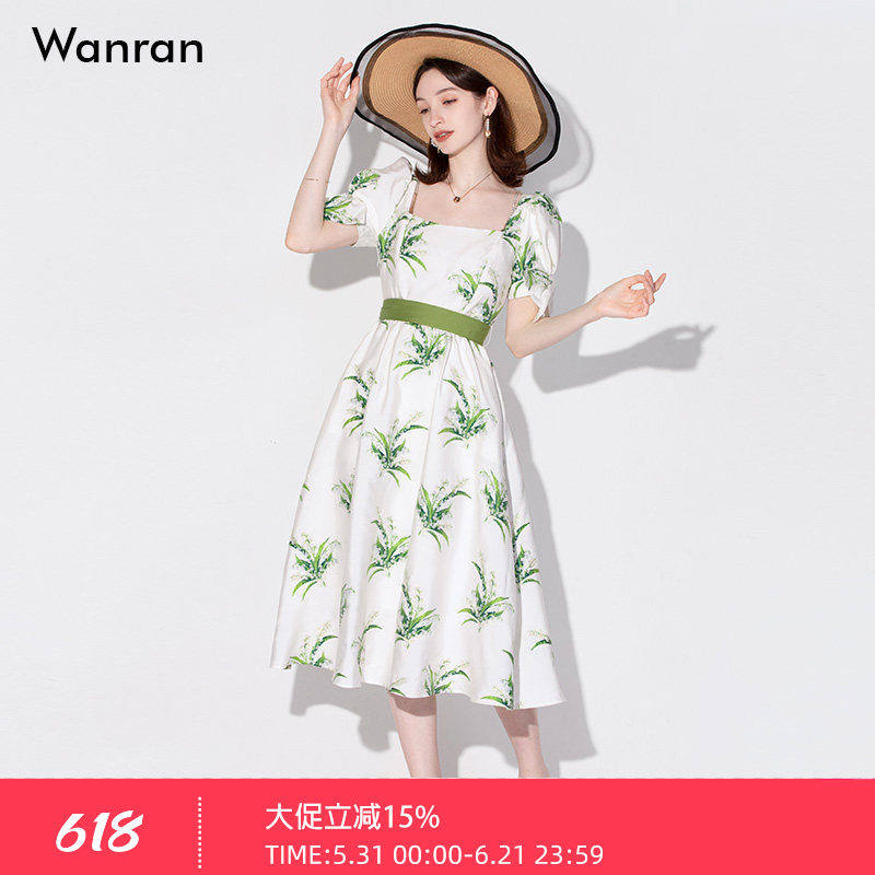 2026夏季新款时尚法式方领赫本风大摆蓬蓬裙收腰灯笼袖连衣裙女
