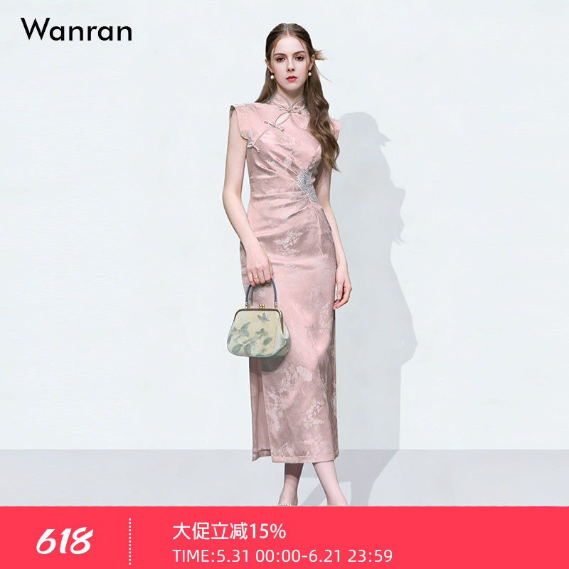 2026夏季新款新中式立领飞肩收腰C字褶皱收腰人丝提花旗袍连衣裙