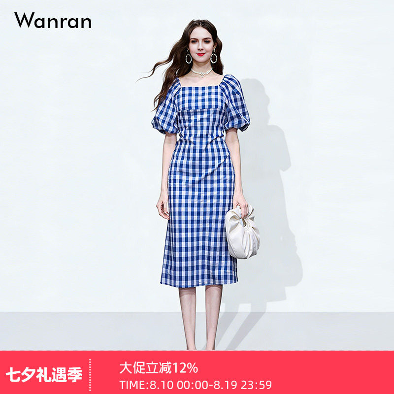 夏季女装2026新款气质蓝白格纹泡泡袖修身收腰显瘦连衣裙长裙