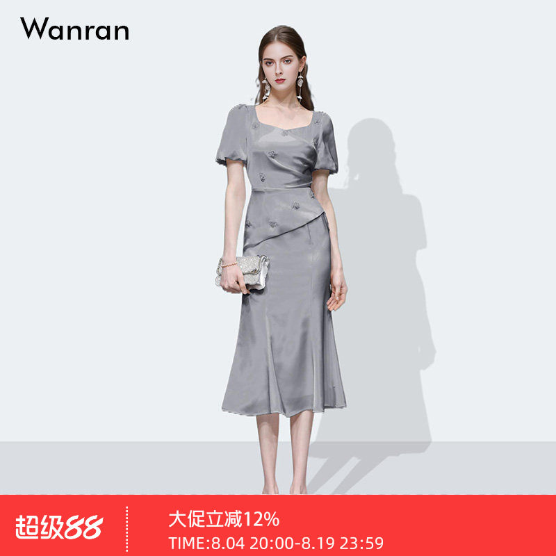 2026夏季气质优雅名媛范方领修身立体花装饰灰色鱼尾连衣裙清