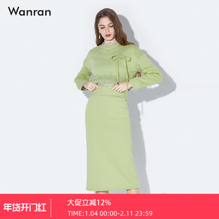 2025秋新款女装加绒加厚短款卫衣高腰半裙运动休闲时髦浅绿色套装