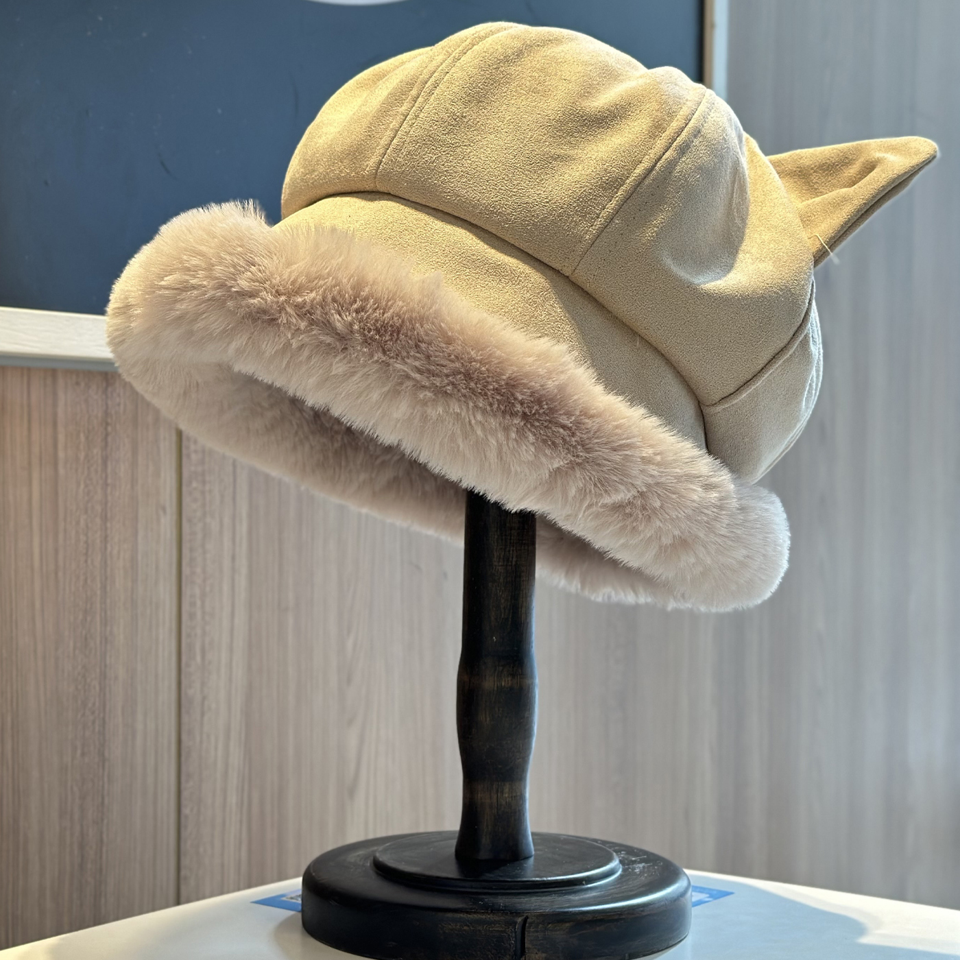 2025新款猫耳朵毛绒渔夫帽