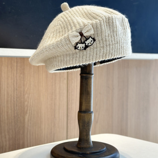 可爱小清新猫咪贴布贝雷帽子女日系时尚秋冬新款针织凹造型冷帽潮