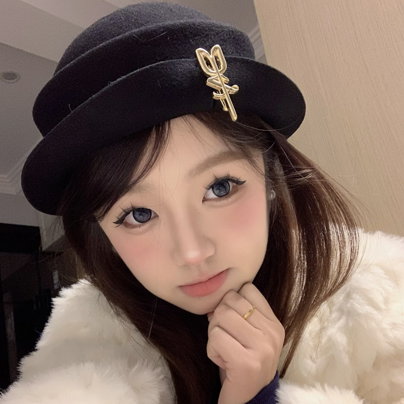 郁金香胸针黑色羊毛礼帽子女