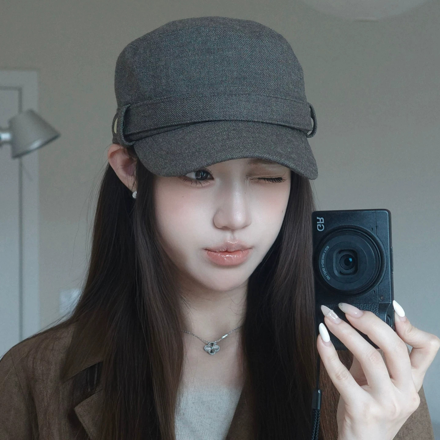 韩版复古皮带扣显脸小马术帽女