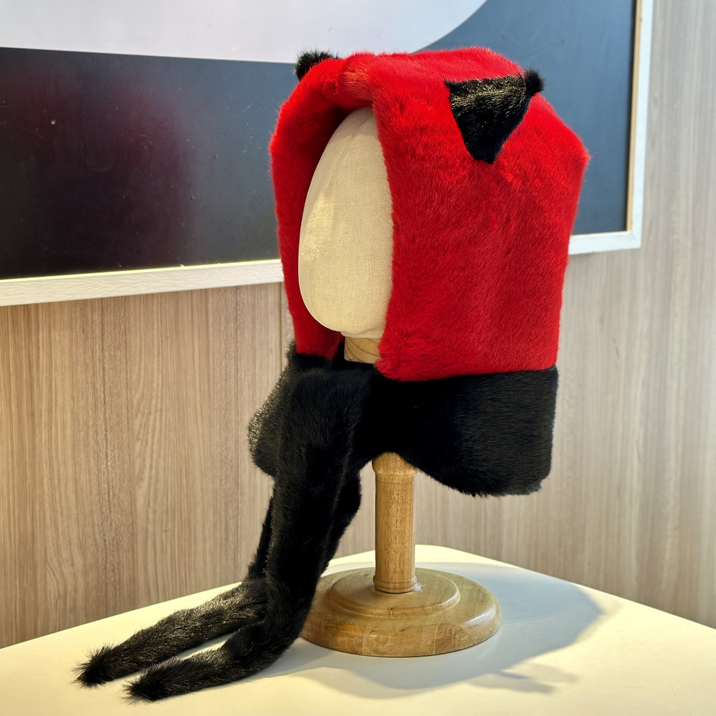 可爱恶魔角毛绒帽子女秋冬保暖百搭套头帽韩版护耳帽万圣节搭配