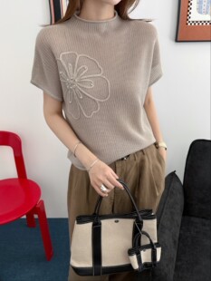 2026早秋新款半高立领短袖针织衫女显瘦百搭花朵上衣设计感小众