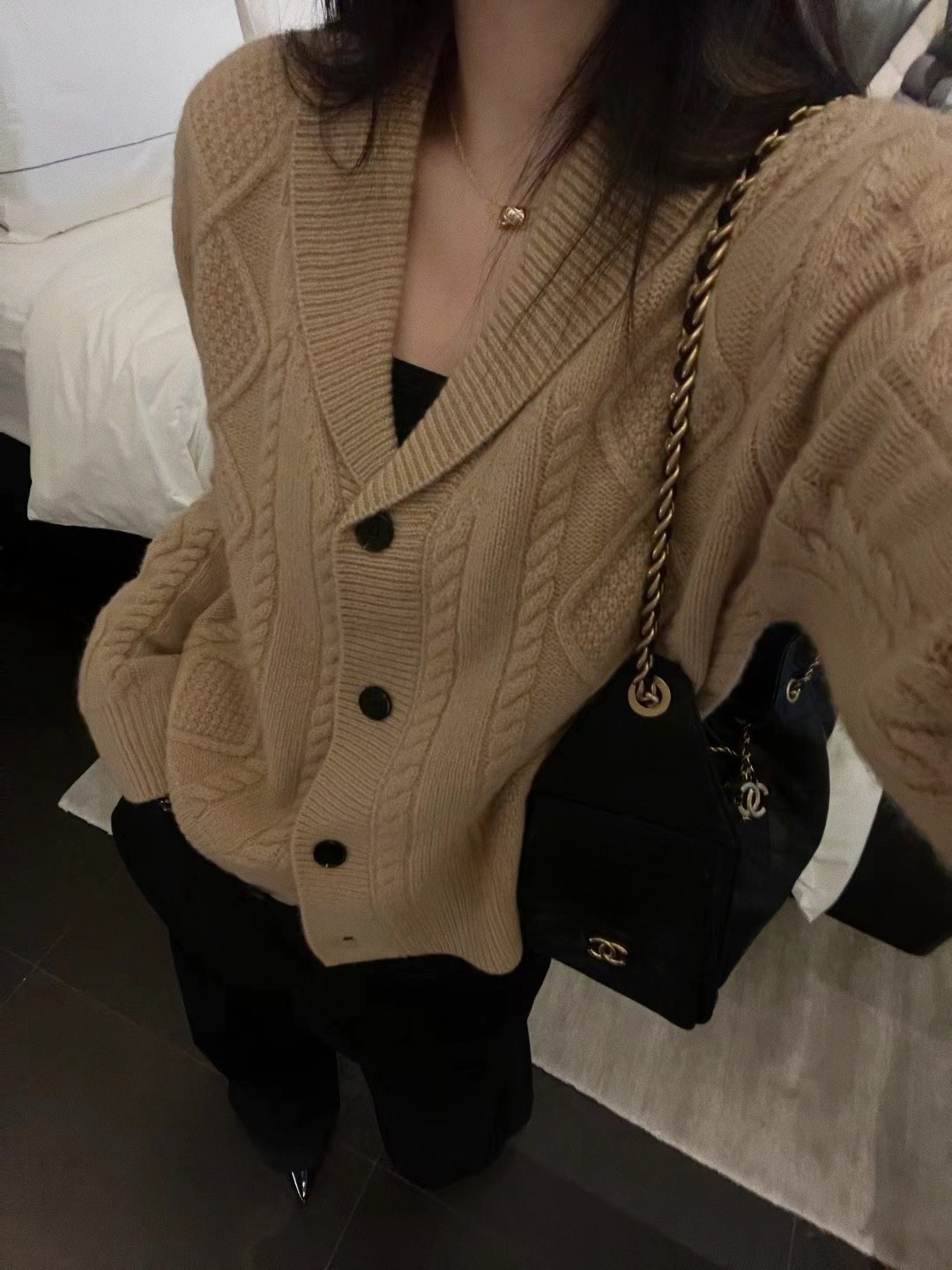 韩货2025冬季新款菱型麻花V翻领羊毛针织开衫女加厚毛衣短外套