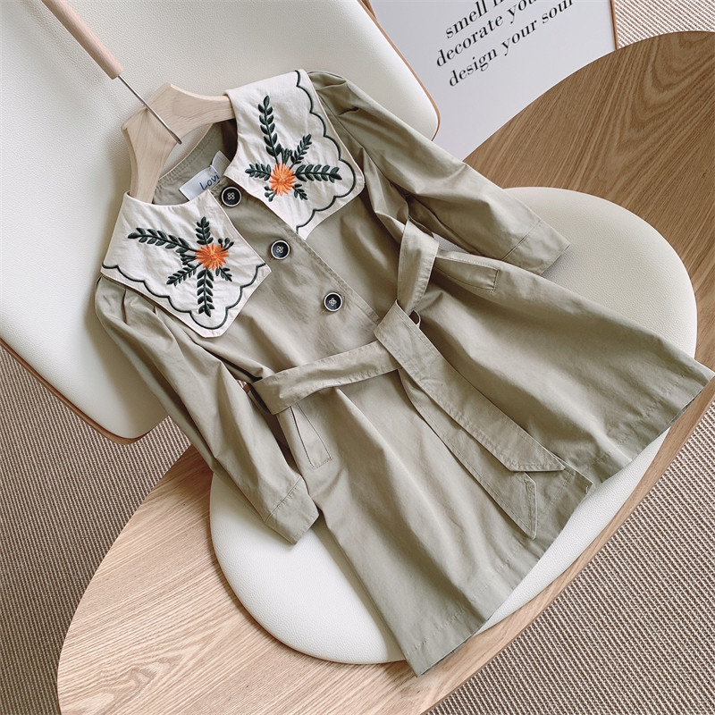 브랜드 아동복 2021 가을 소녀 복고풍 자수 꽃 무늬 스퀘어 칼라 퍼프 슬리브 레이스 업 중간 길이 윈드 브레이커 자켓