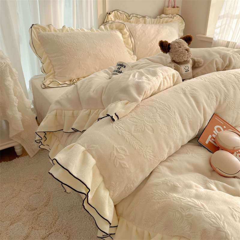 法式庄园花边雕花绒少女心碎花白床上四件套柔软裸睡珊瑚绒1.5m
