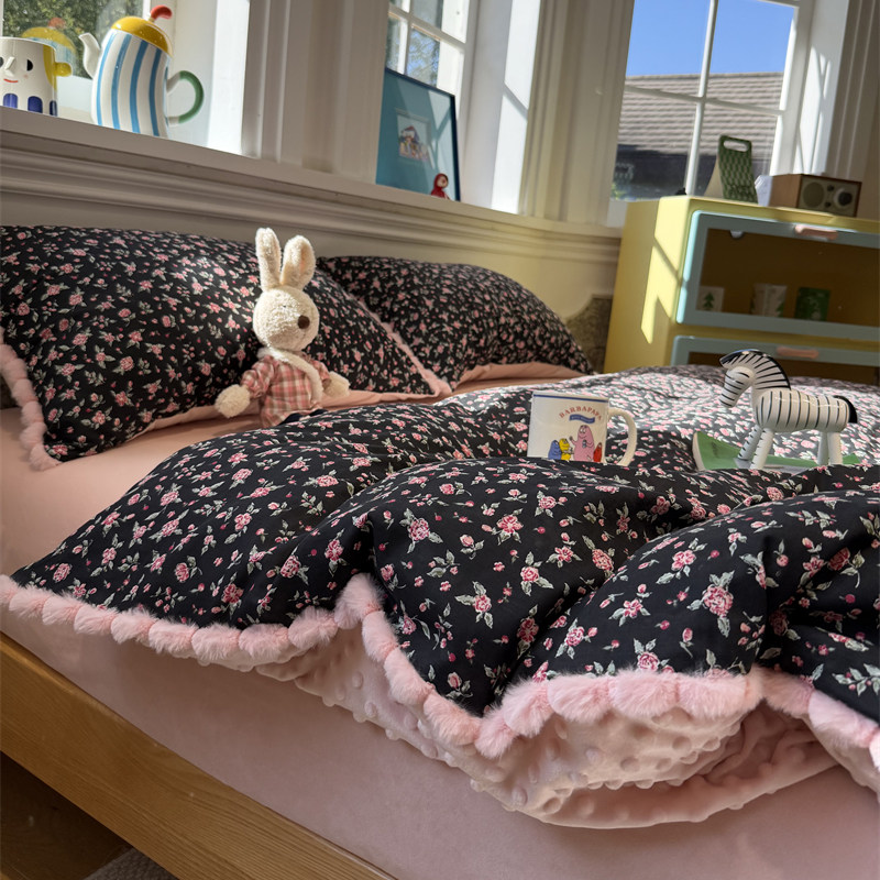 A版双层纱B版豆豆绒牡丹红四件套