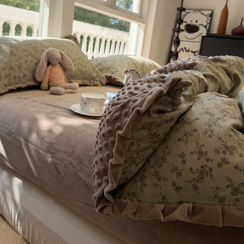 双层纱加豆豆绒复古碎花绿四件套