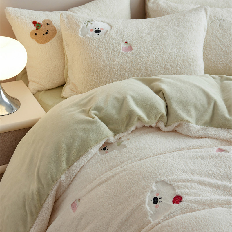 卡通少女心泰迪绒苹果小狗床上四件套秋冬牛奶绒1.5m1.8保暖柔软