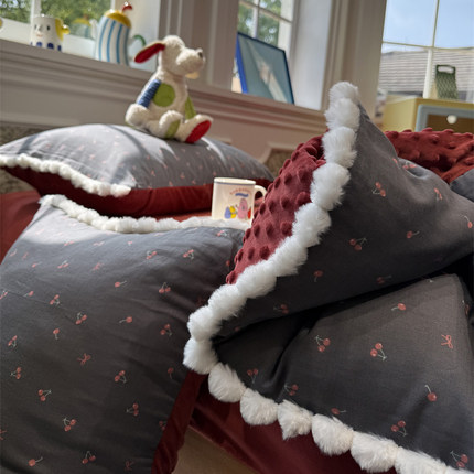 ins毛球边A版双层纱B版豆豆绒复古黑色小樱桃四件套1.5m1.8米保暖