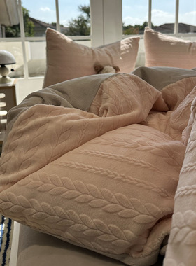 ins冬季法兰牛奶绒立体雕花简约粉灰色床上四件套珊瑚绒1.5m1.8米