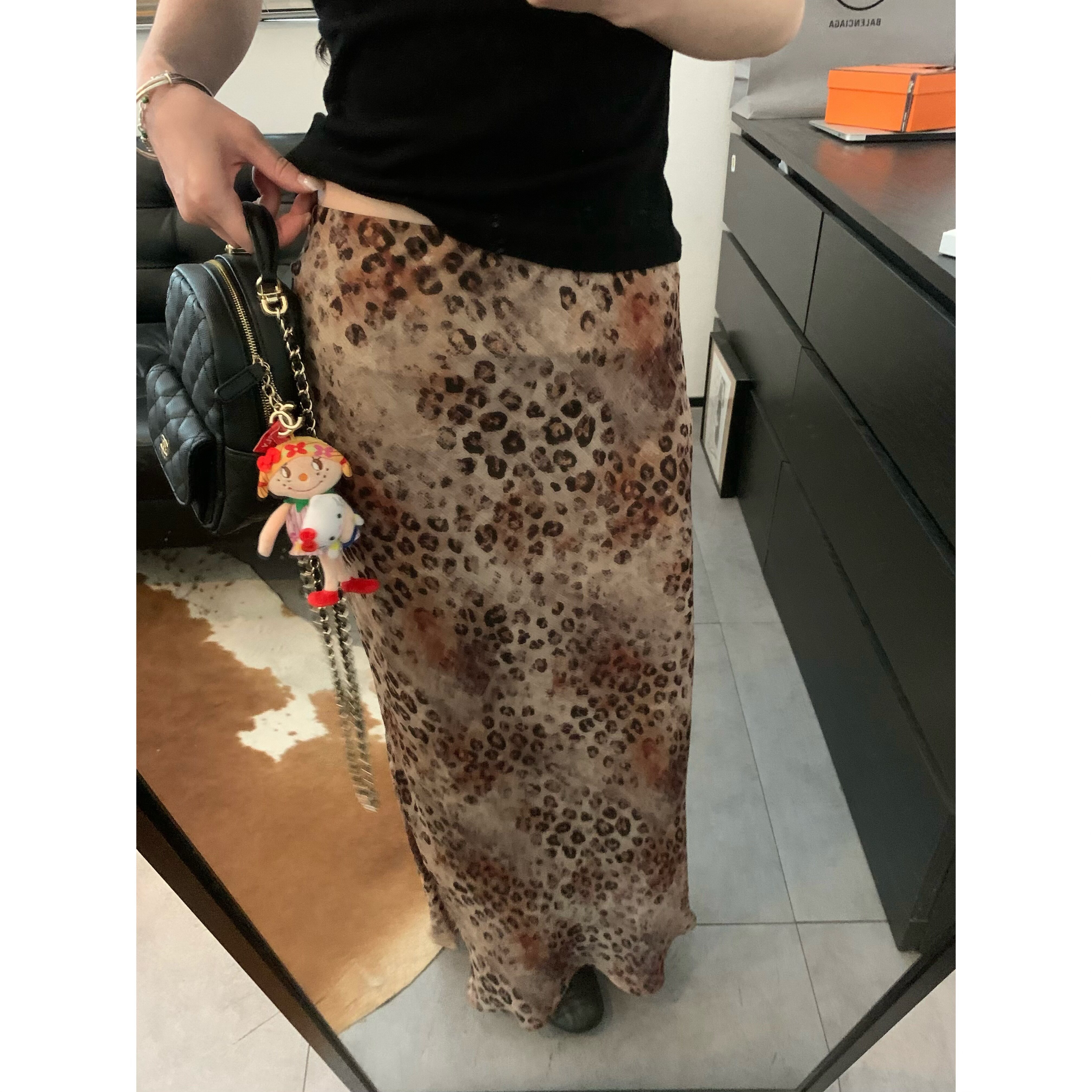 时髦复古设计感松紧腰斜裁半身裙