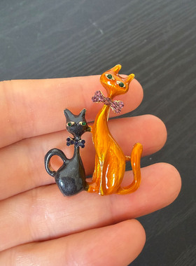 俏皮可爱两只猫咪个性滴油女式别针胸针