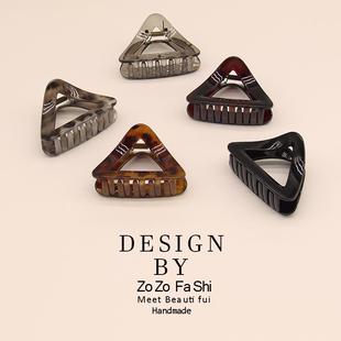 半扎发抓夹高马尾夹子三角形抓夹女2026新款发夹后脑勺中号鲨鱼夹