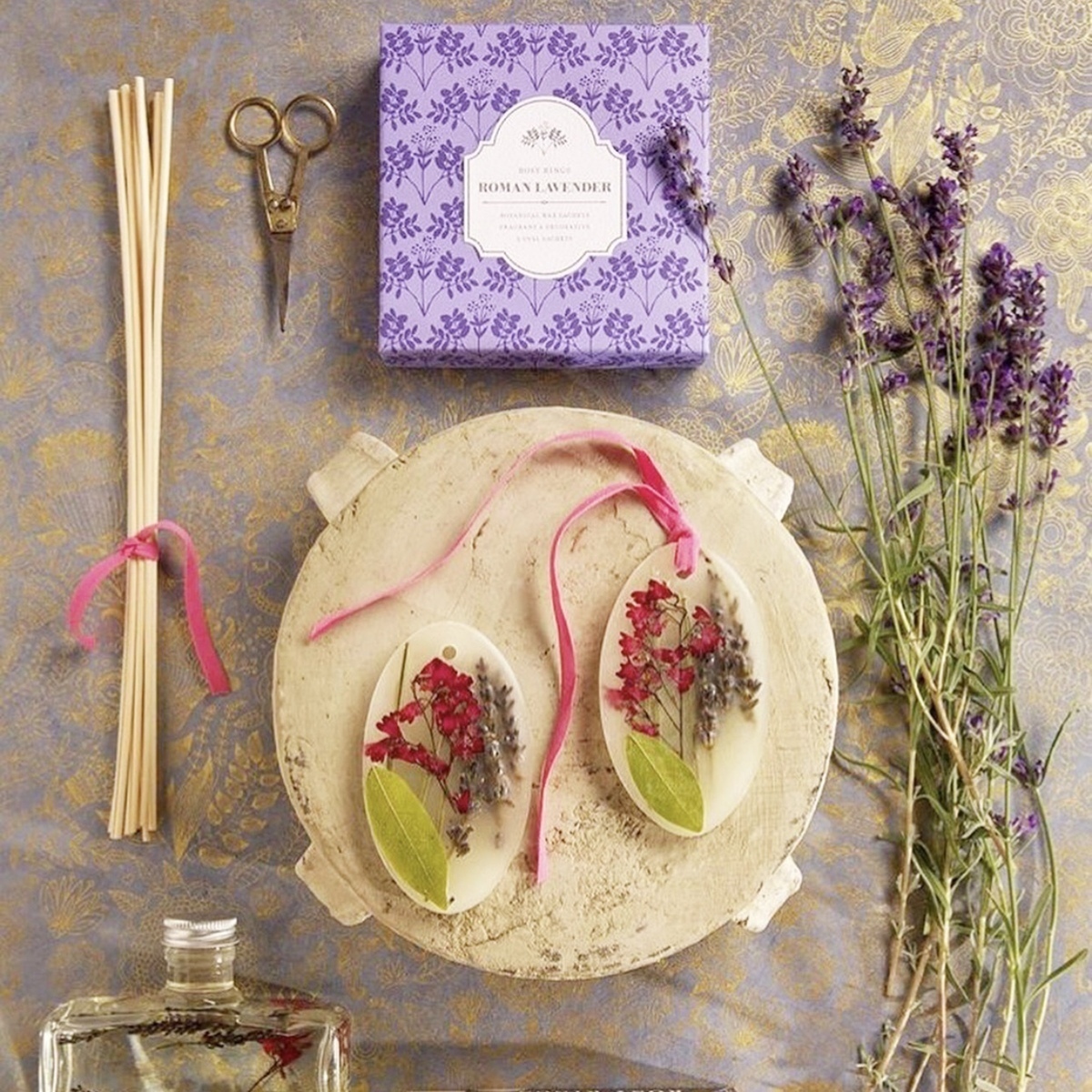 美国Rosy Rings 椭圆香囊植物香氛蜡片家用卧室除臭礼物礼盒装在类目 家居饰品, 蜡烛/烛台, 香薰蜡烛中 - 来自Buy2taobao.com提供专业的淘宝代购服务