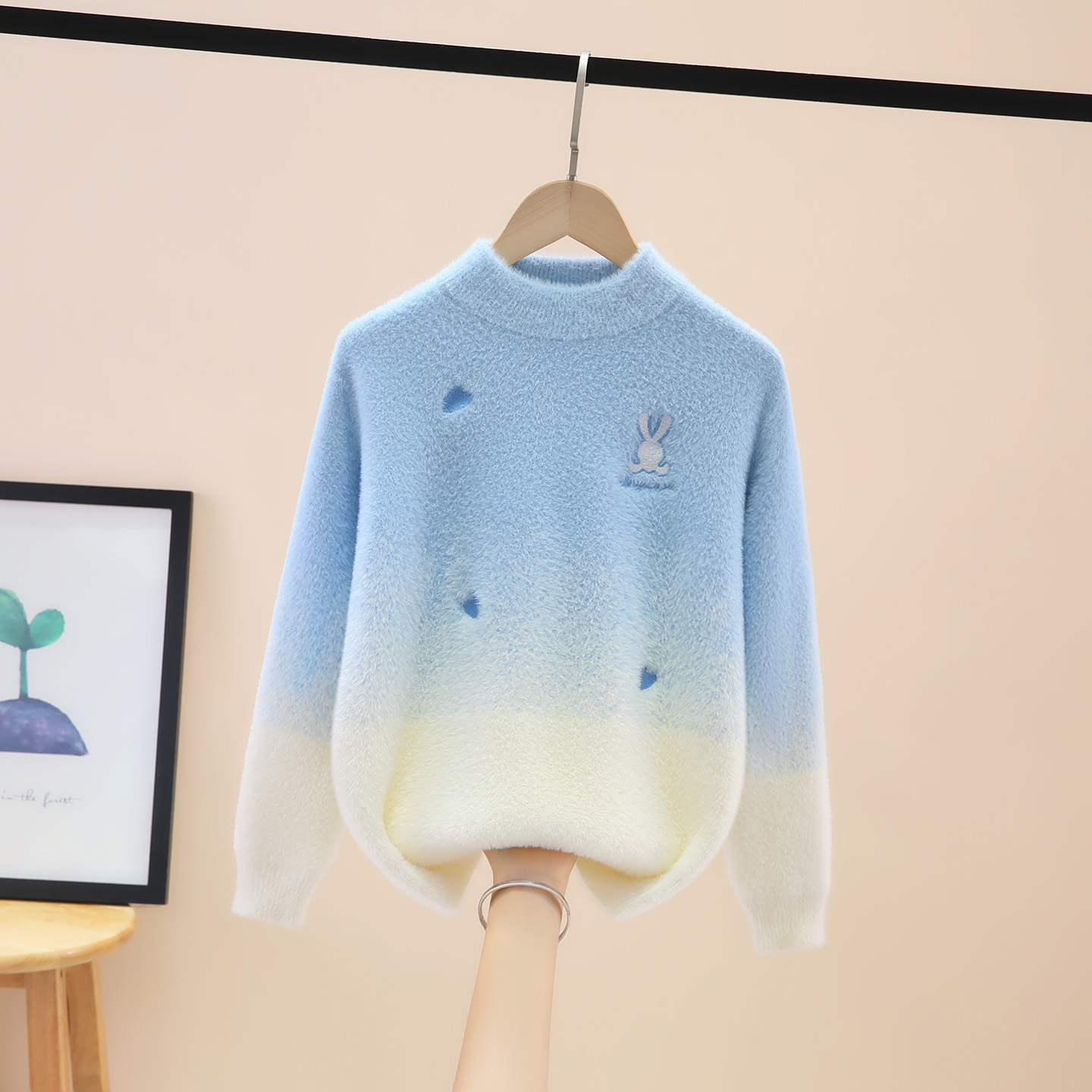 糖果色渐变女童毛衣2025新款秋冬圆领套头女孩针织衫水貂绒加厚冬