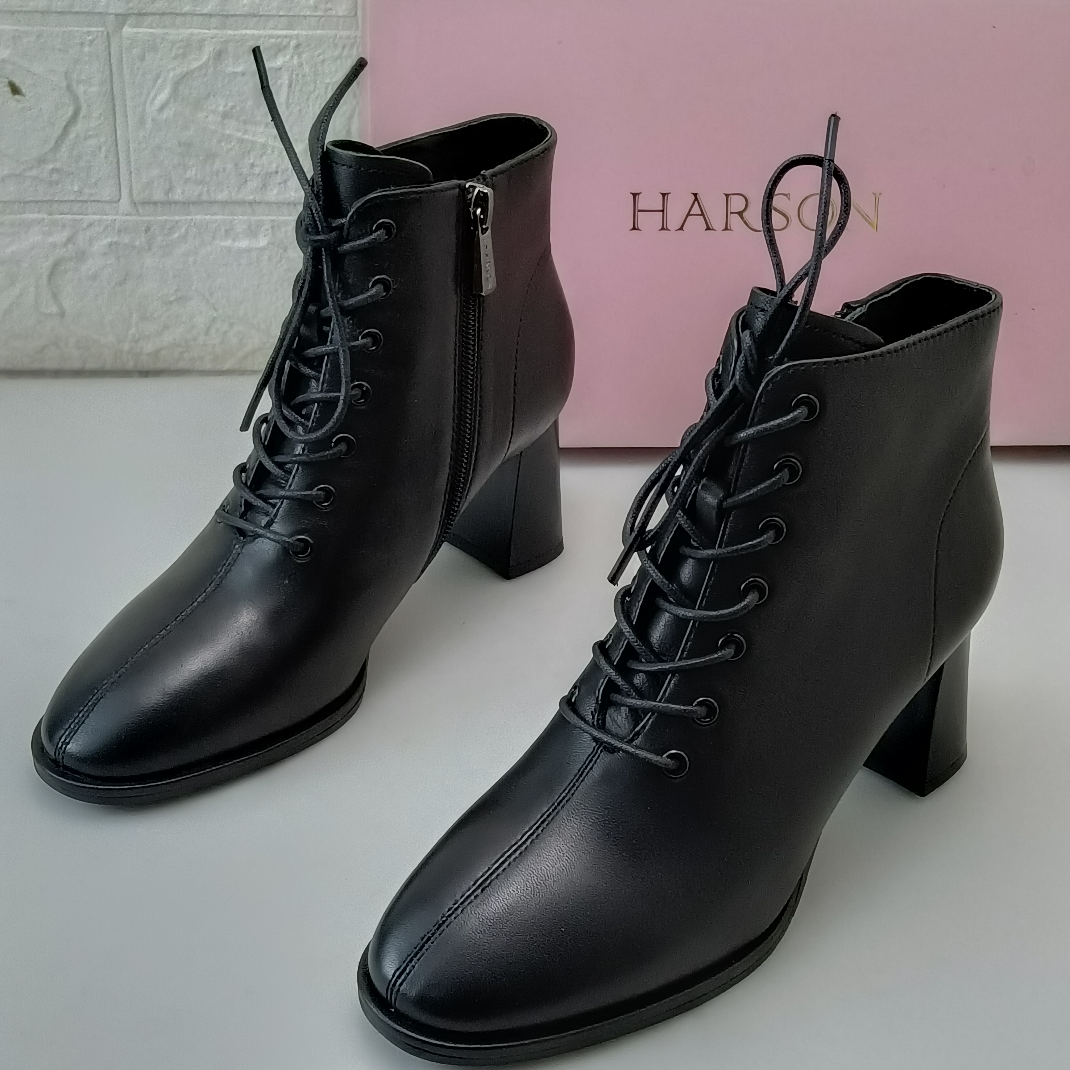 哈森女鞋真皮时装粗跟秋冬季单里羊皮短靴特价孤品女鞋商场撤柜鞋