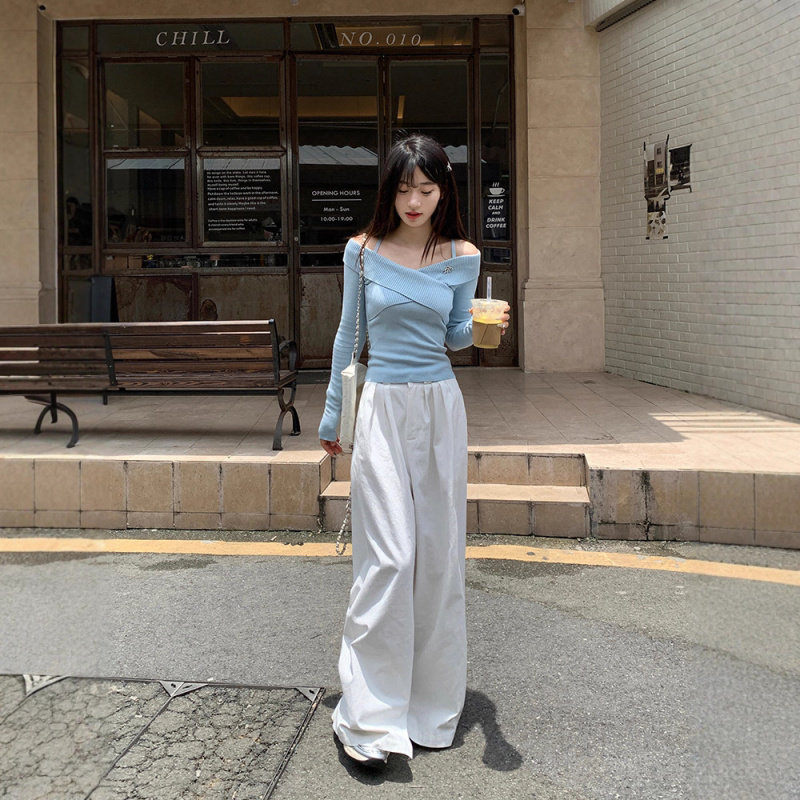 法式修身内搭灰色不规则交叉露肩针织衫女早秋短款高级感打底毛衣