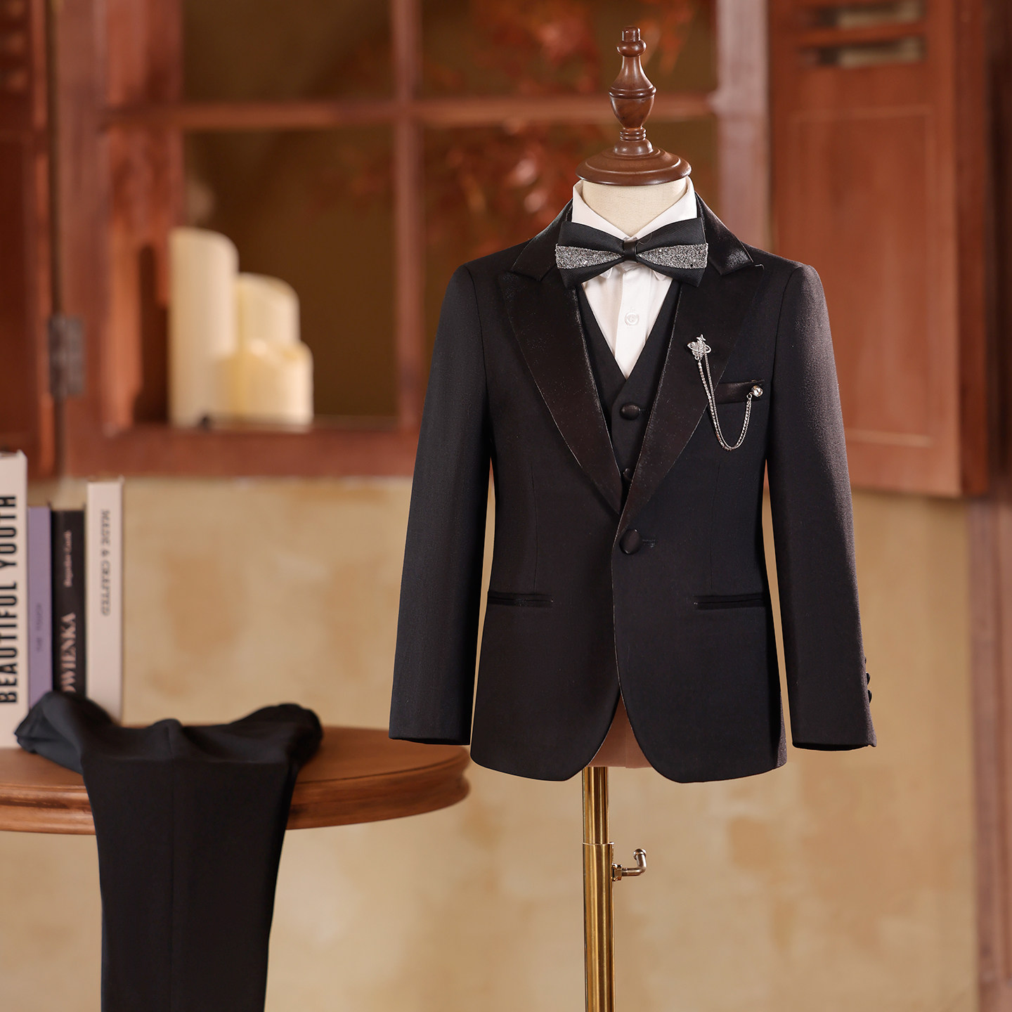 儿童西装套装男童礼服黑色帅气主持人走秀小西服生日花童正装西装