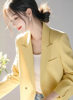 流行奶黄色休闲西装职场通勤时尚春秋时尚减龄小香风设计感外套女