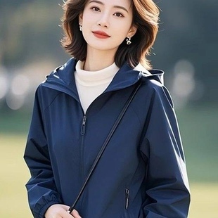 欧货大码冲锋衣短外套女款春秋2026超火减龄独特漂亮妈妈夹克上衣