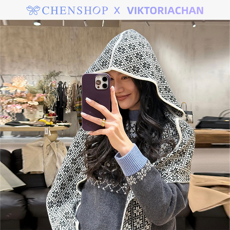 假日胶囊系列新款连帽印花围巾女