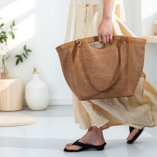 高端草编包托特包编织女包高级感大包大容量女可斜挎轻奢手提拉菲