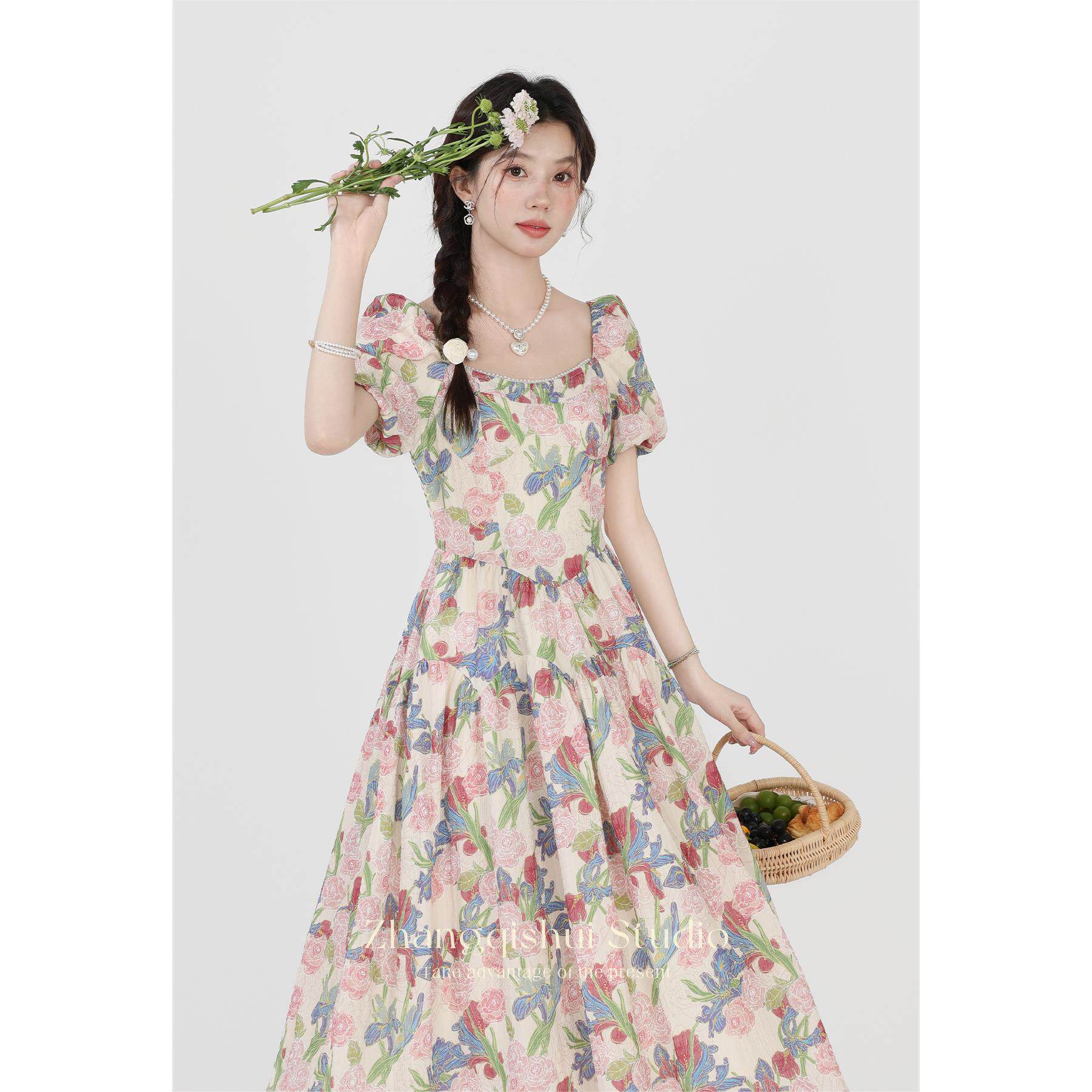 张汽水《蝶恋花》夏季新款女法式方领碎花朵收腰绝美气质连衣裙子
