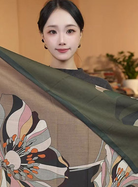 咖绿花绘轻奢秋冬百搭方巾披肩