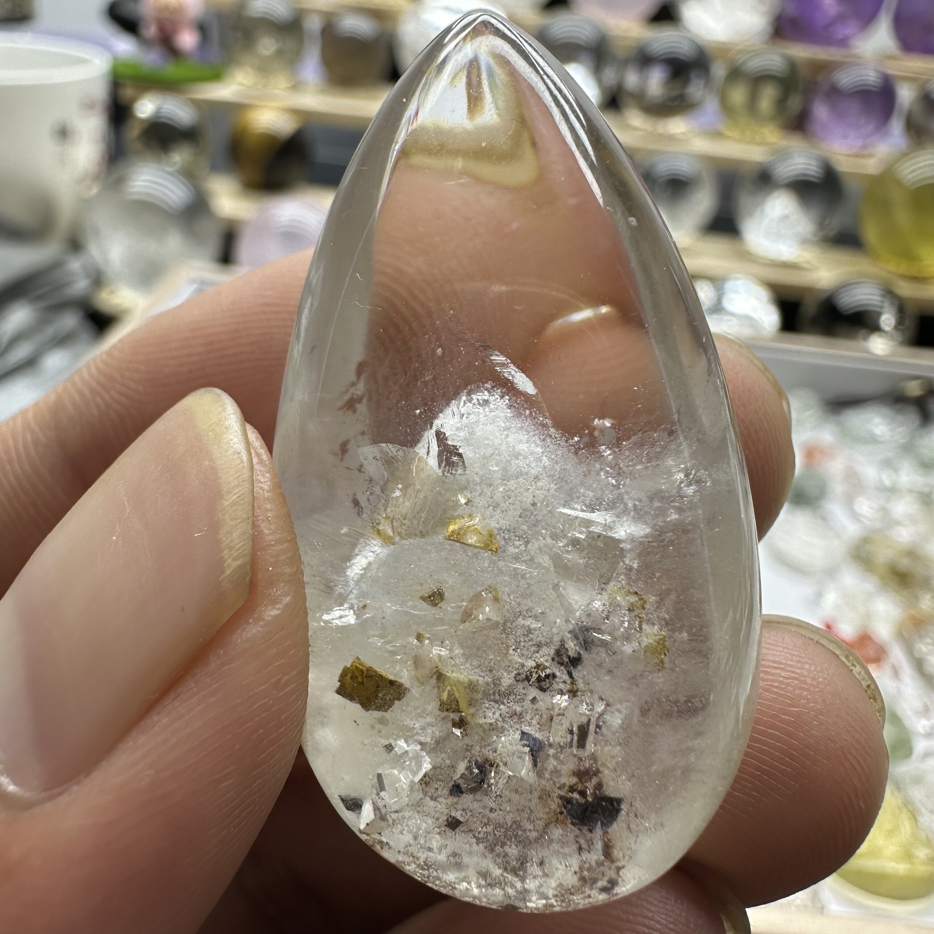 天然水晶包裹金云母矿物晶体水滴吊坠特色小众能量石挂坠一物一图