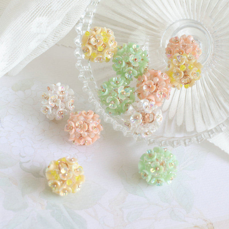 奶油绣球花吊坠 手工钉珠醋酸花朵 diy耳环饰品材料配件