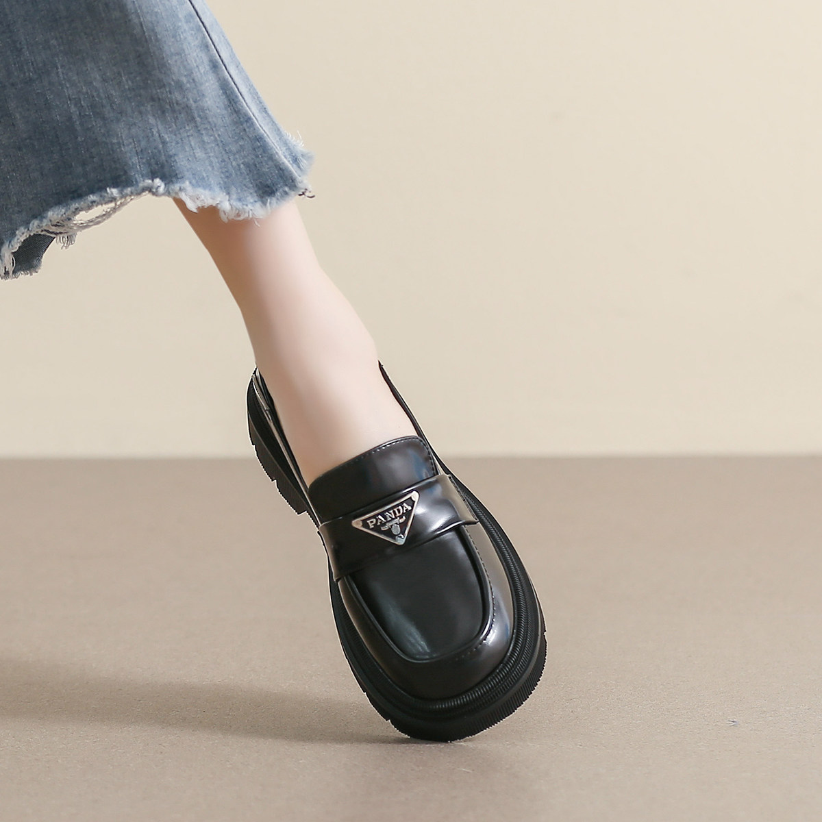 【sheii苏茵茵】软底单鞋~圆头复古三角标松糕厚底乐福鞋女小皮鞋