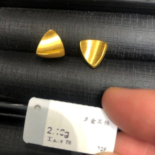 几何黄金拉丝18K金三角形耳钉