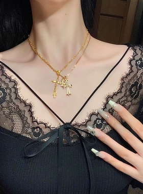 双十字架项链2025新款爆款轻奢小众长款甜酷辣妹风美式毛衣锁骨链