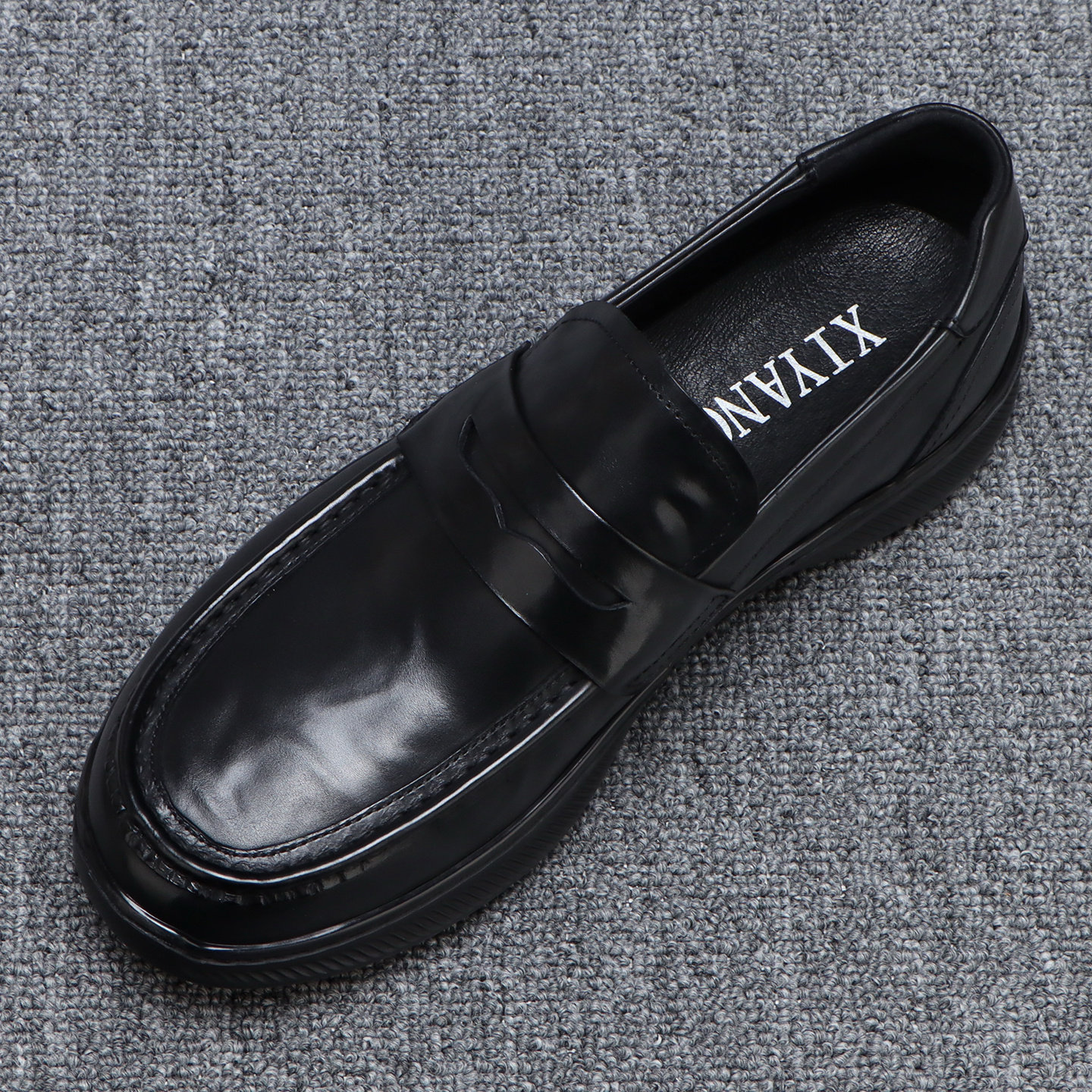 轻便厚底休闲皮鞋男款百搭黑色真皮商务乐福鞋2026新款一脚蹬男鞋