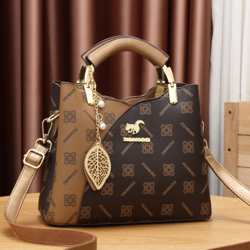 悠哈悠哈半坡麦包包女包正品2024新款时尚百搭单肩斜挎包水桶女包