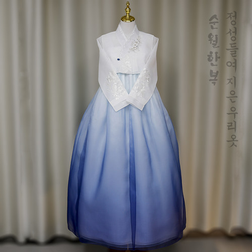 夏季进口面料婚礼服韩服工厂摄影