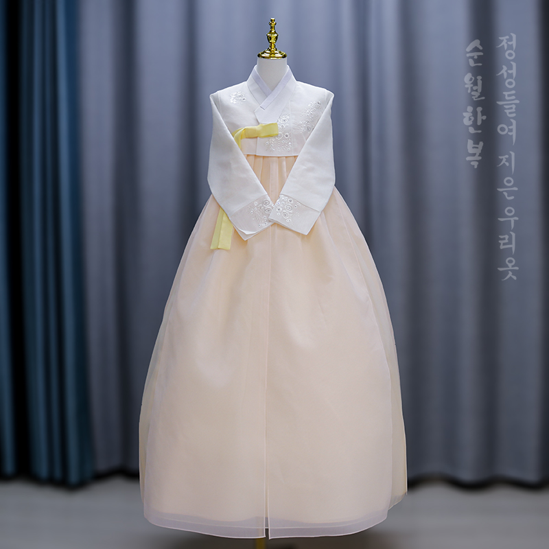 春夏季进口面料婚礼韩服工厂摄影