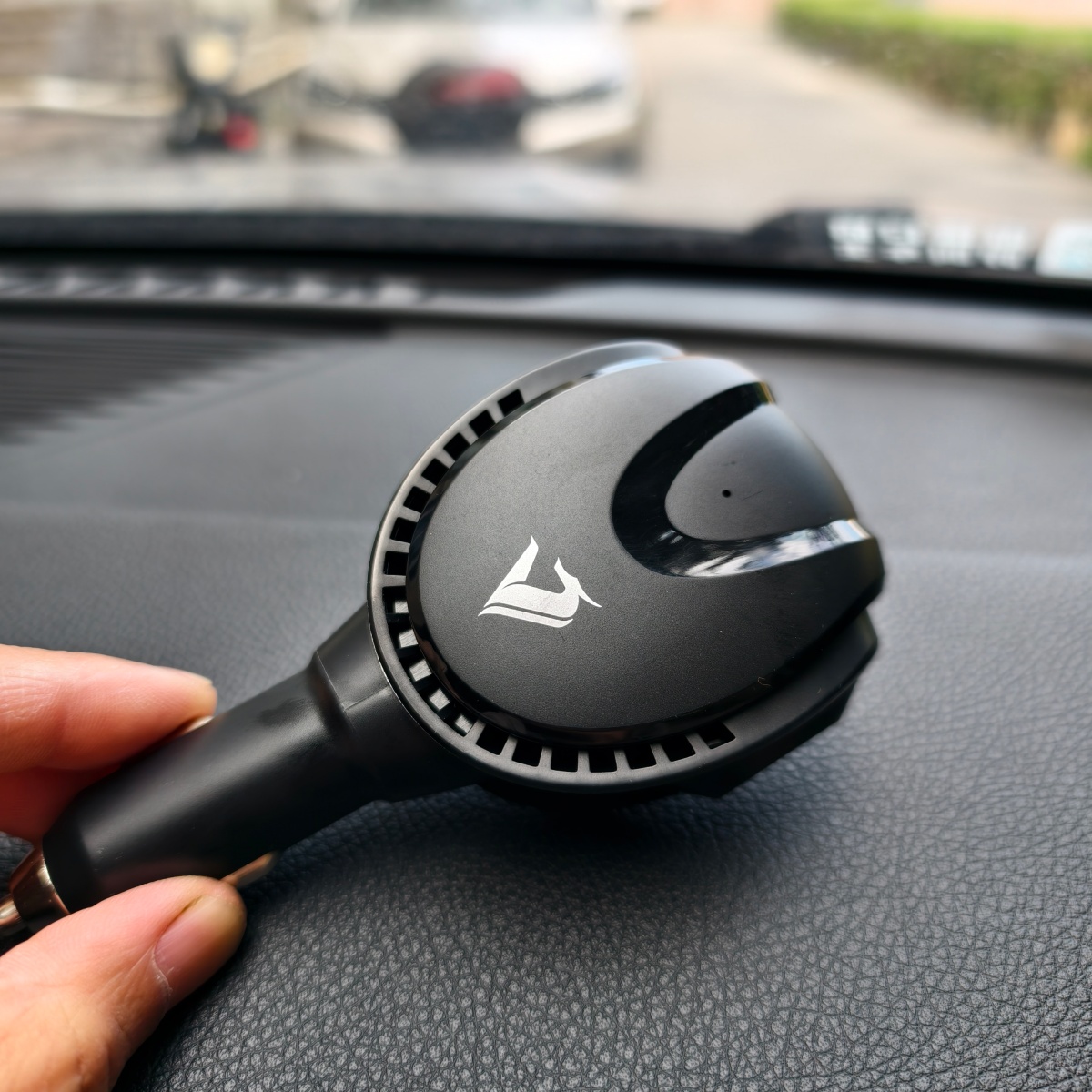 车载负离子空气净化器